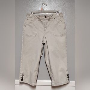 Christopher & Banks Capris Sz 6